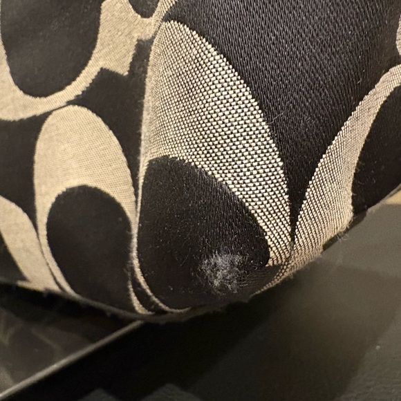 Coach Laura Black & Grey Signature Patent Trim Tote Bag - Picture 6 of 8